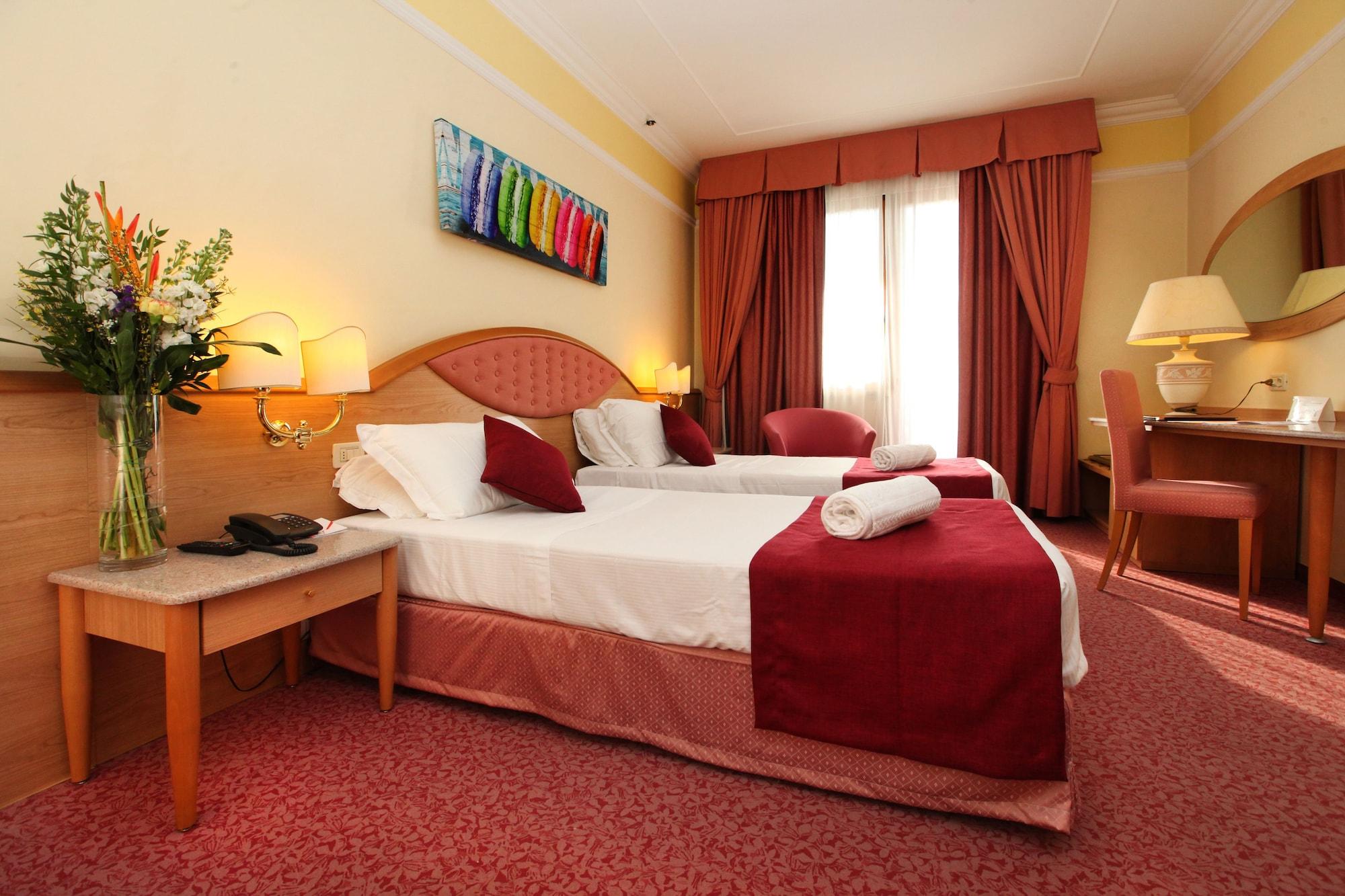 Fiorita Hotel 4*