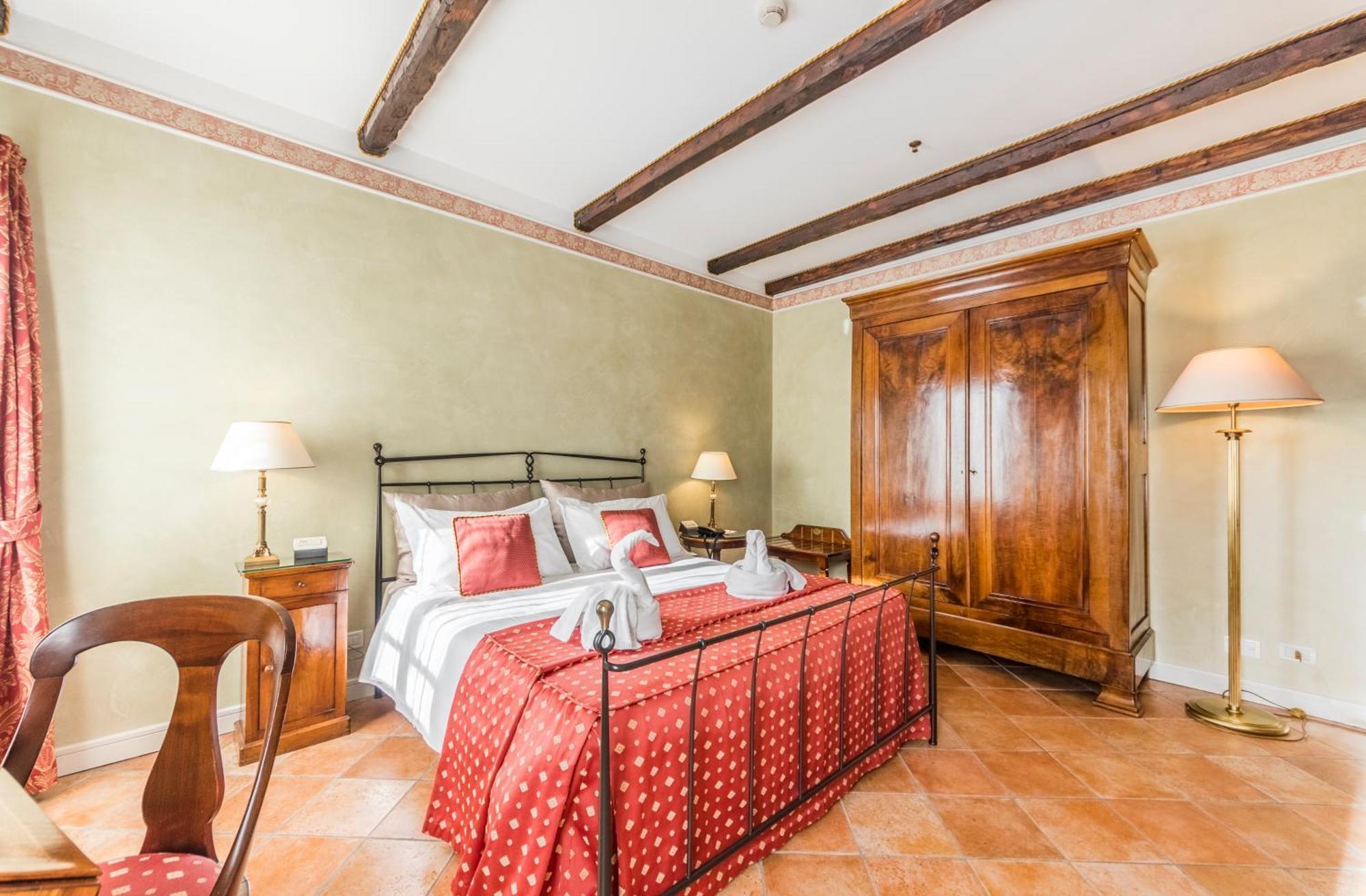 Fiorita Hotel 4*