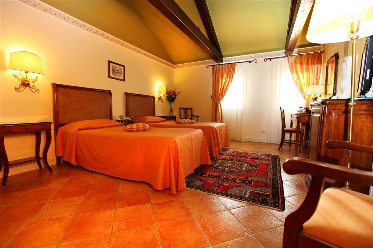 Hotel Fiorita 4*